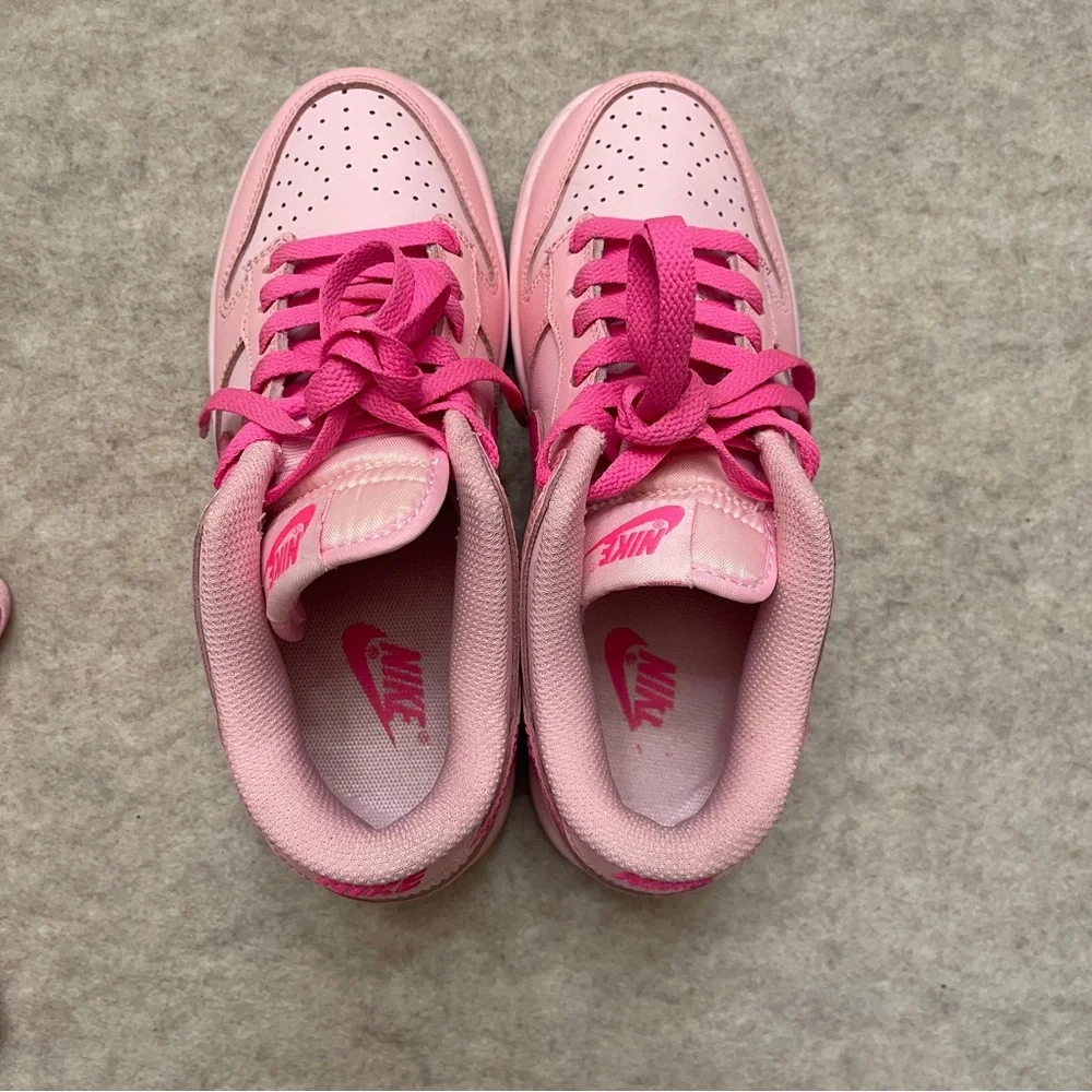 Nike Dunk Low in Triple Pink with 2 color laces DH9767-600 Big Girls Size 6